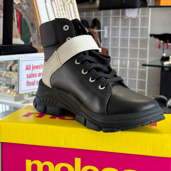 BOOTS OFFERS!! Black